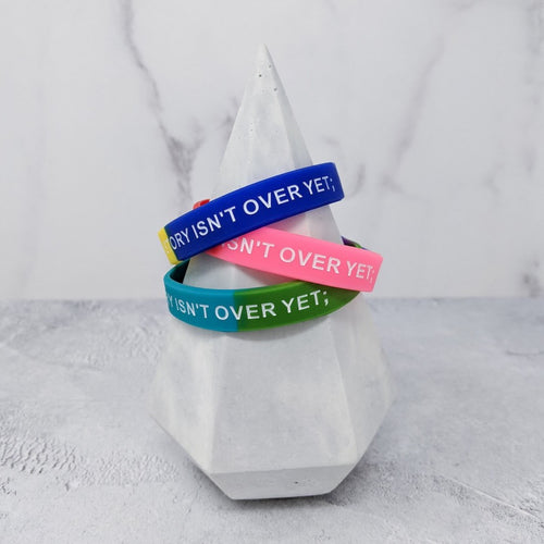 my story isn't over yet bracelet